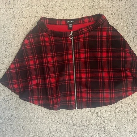 Hot Topic XL thicker plaid  mini - Picture 3 of 8